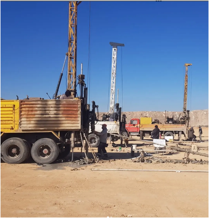 Multiple drilling rigs on site